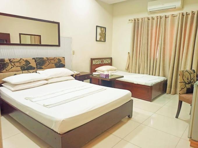 Hotel Silver Sand Multan Exterior photo